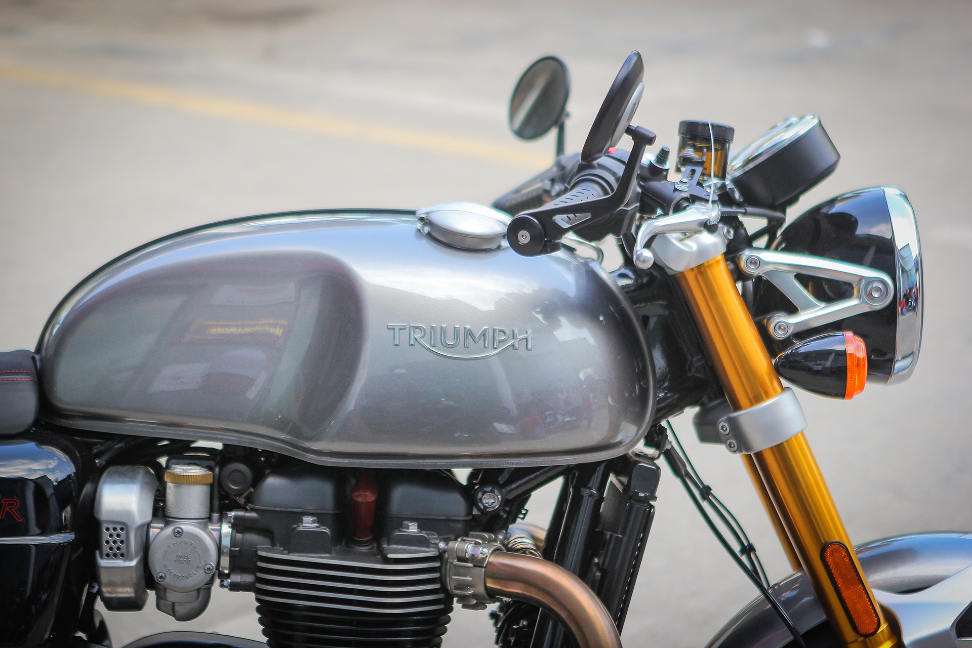Triumph Thruxton 1200R 2016 tai Ha Noi anh 7