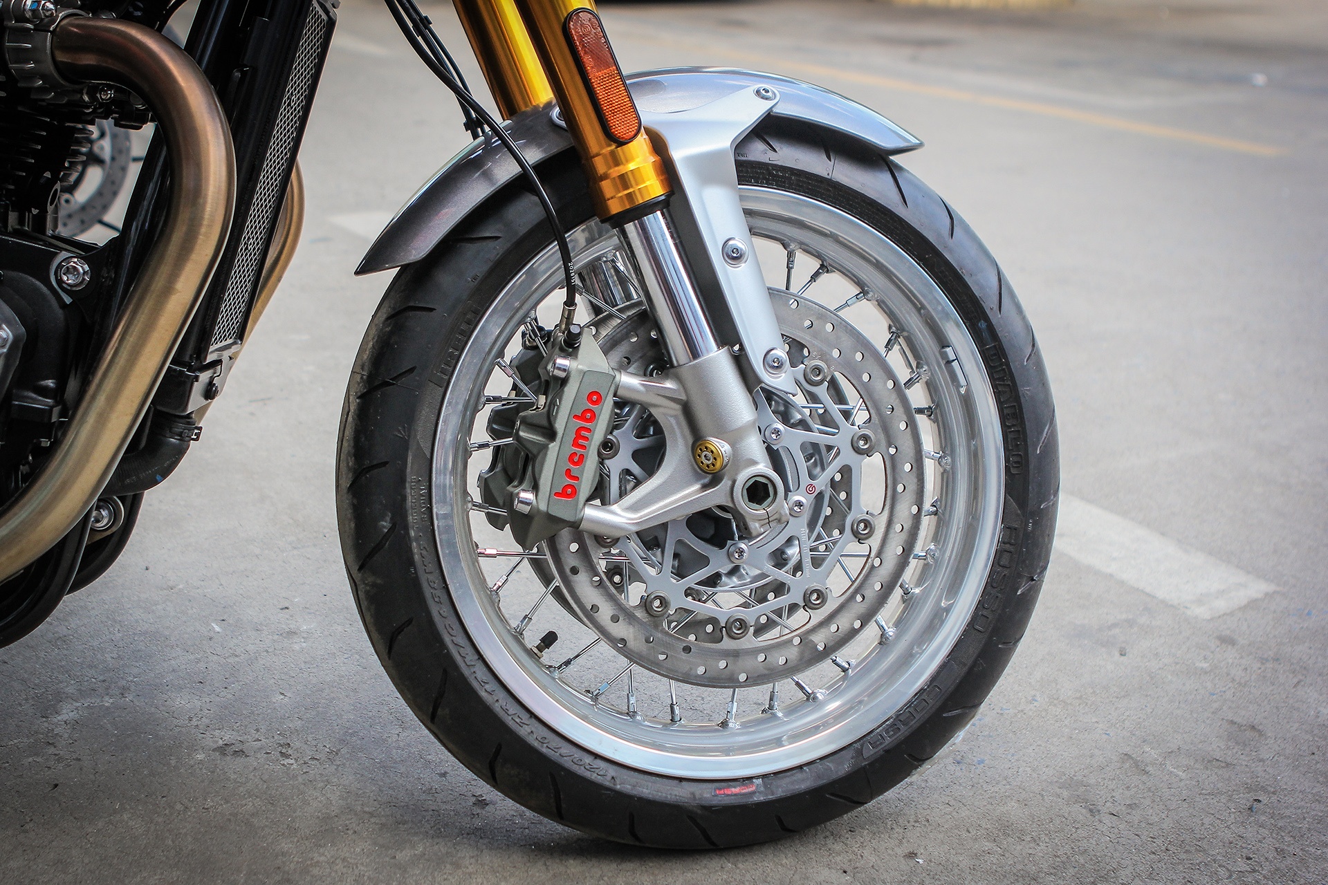 Triumph Thruxton 1200R 2016 tai Ha Noi anh 8