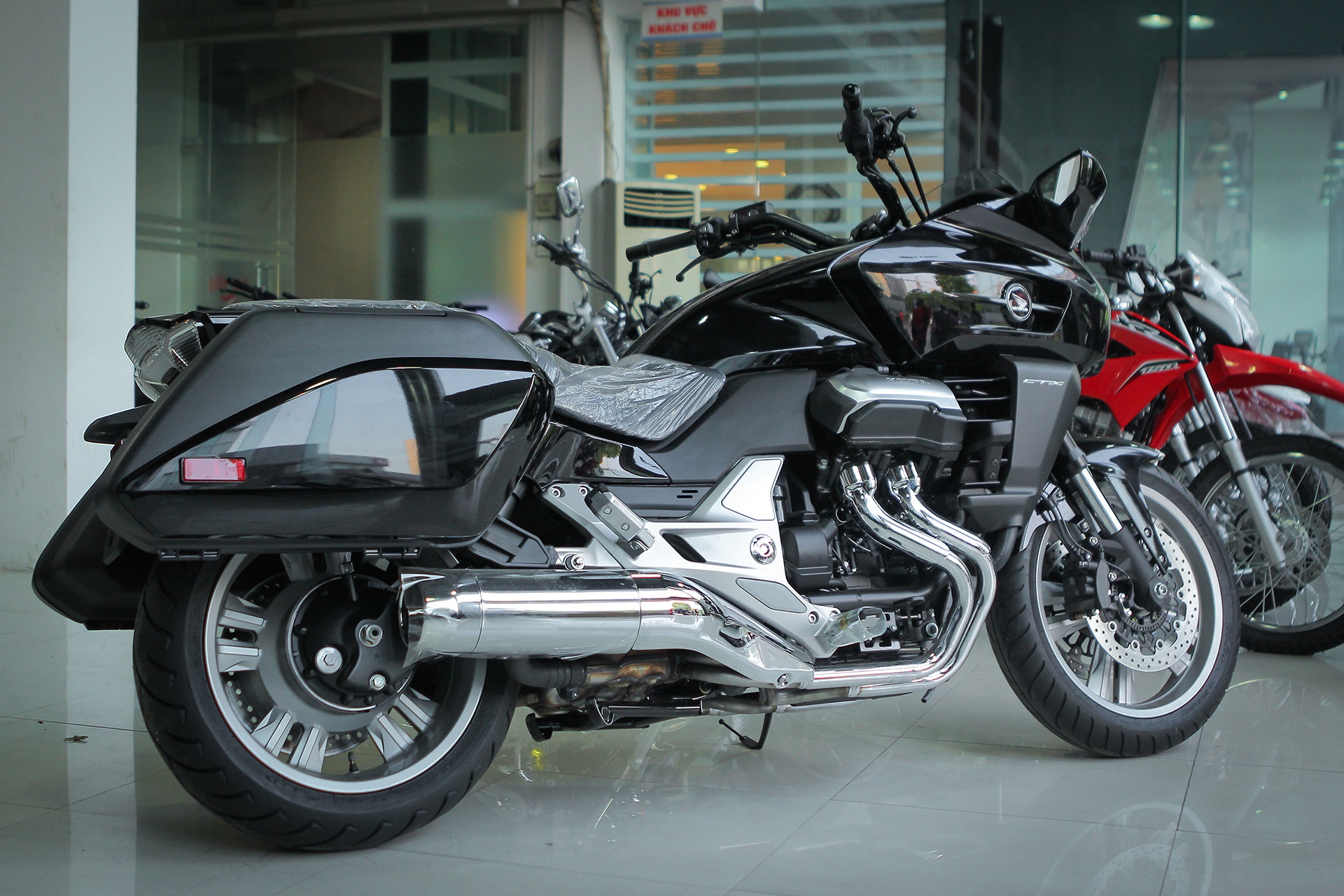 Honda CTX1300 ABS tai Viet Nam anh 2