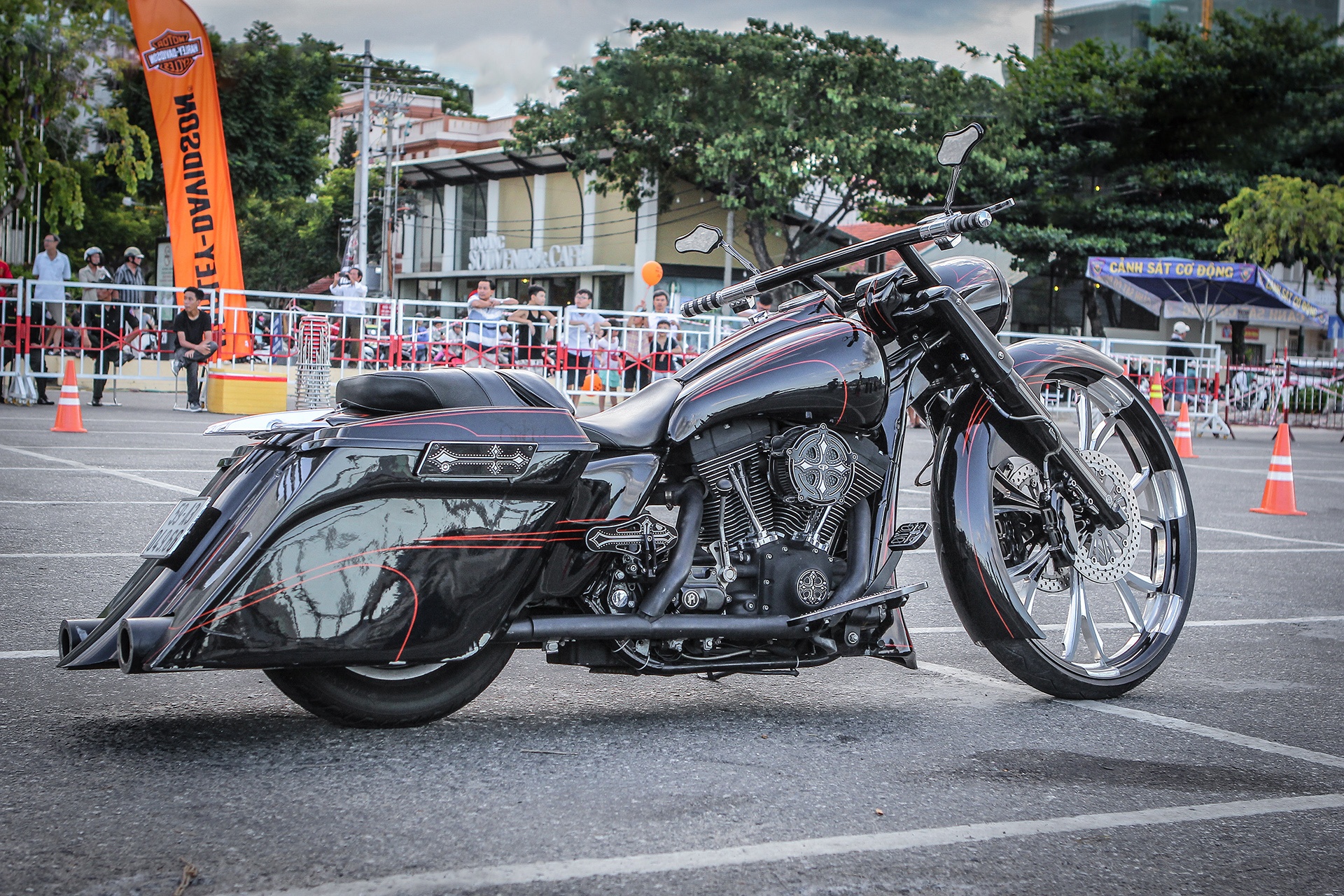 Harley-Davidson do banh lon anh 2