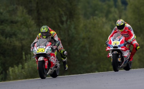 MotoGP 2016 chang 11: Chien thang nho lua chon mao hiem hinh anh
