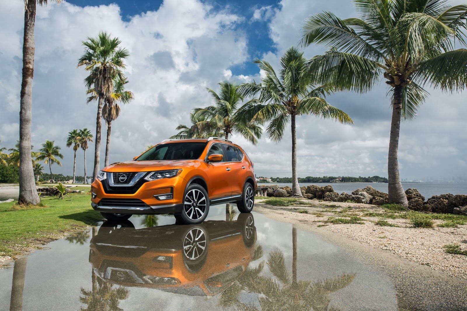 Nissan Rogue 2017 trinh lang anh 2