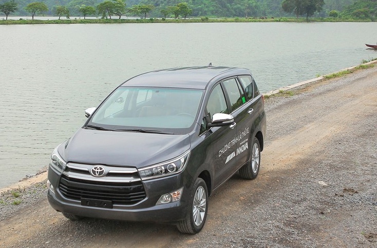 Toyota Innova 2.0V 2016 - quen ma la trong tam gia 1 ty hinh anh