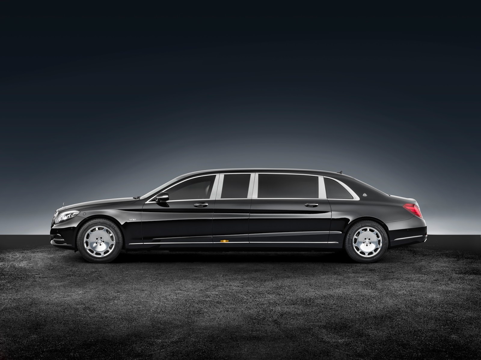 Mercedes-Maybach S600 Pullman Guard 2017 anh 1