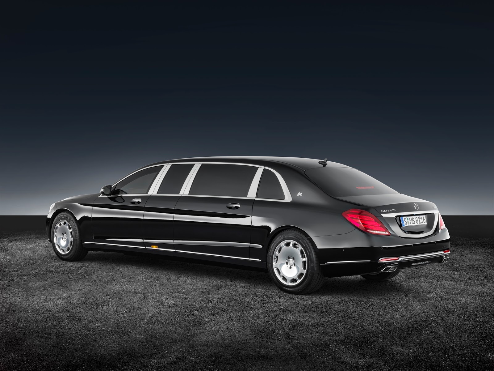 Mercedes-Maybach S600 Pullman Guard 2017 anh 3