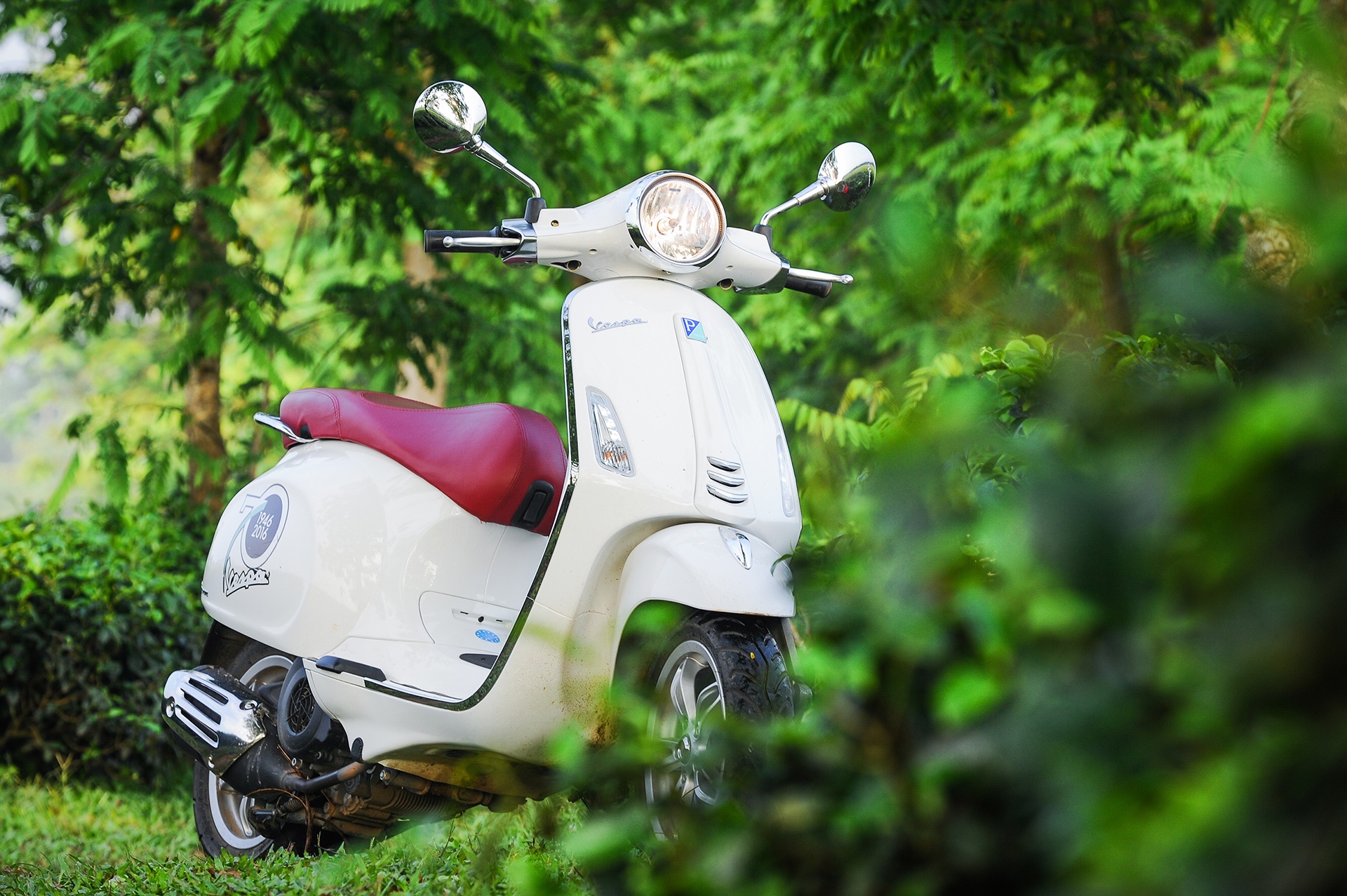 Phuot bang xe Vespa anh 8