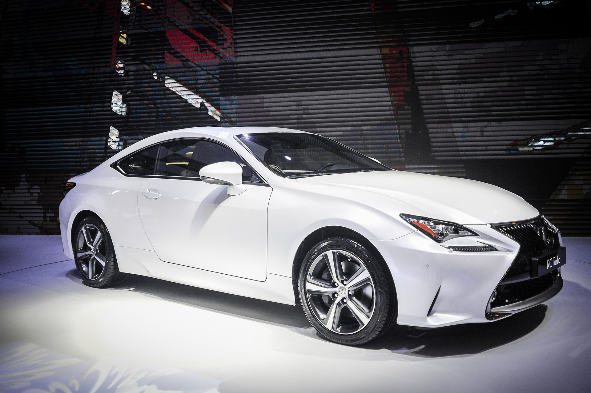 Lexus RC Turbo trình làng tại Việt Nam ảnh 2 Lexus RC Turbo trinh lang tai Viet Nam anh 2