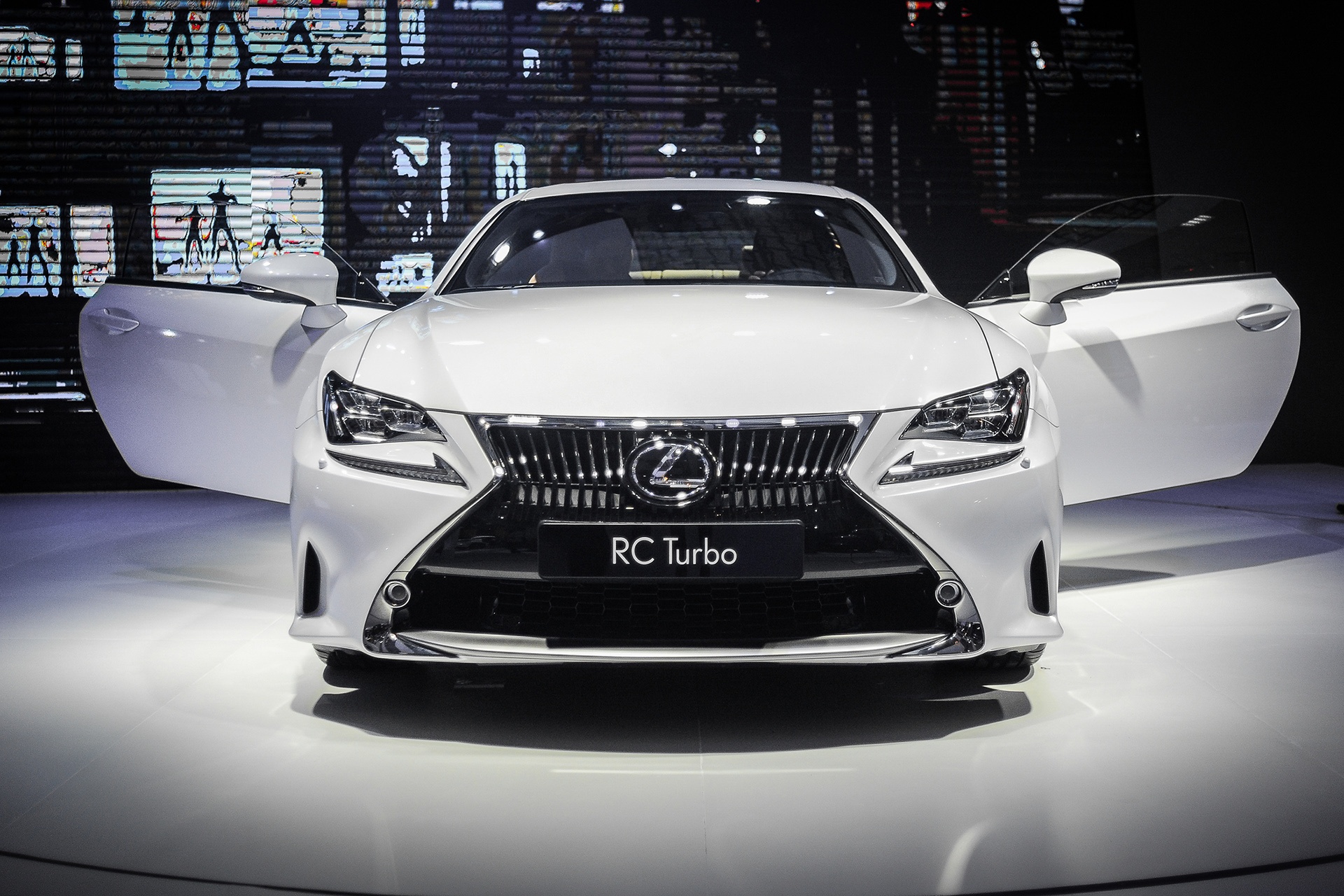 Lexus RC Turbo trình làng tại Việt Nam ảnh 1 Lexus RC Turbo trinh lang tai Viet Nam anh 1