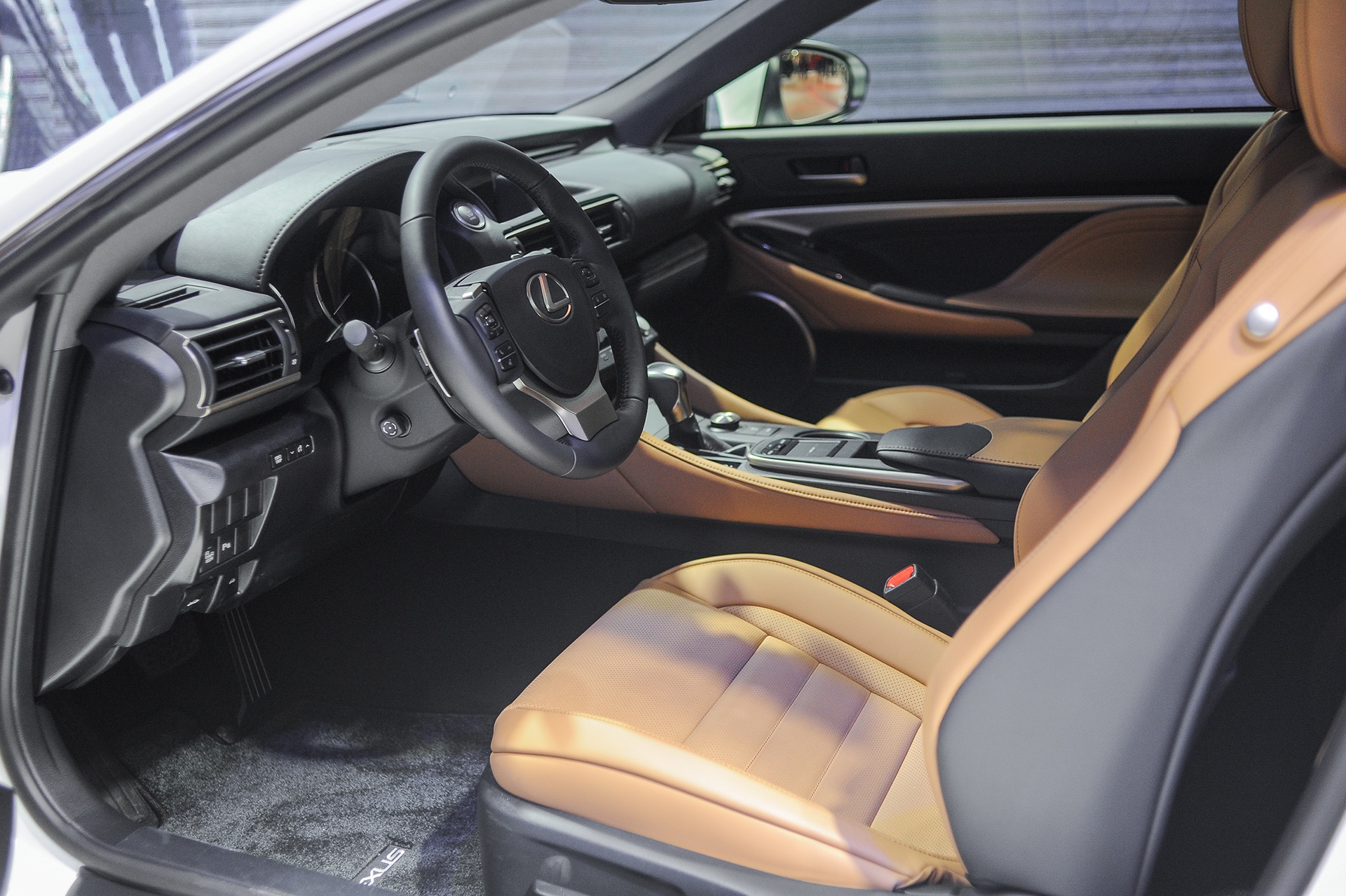 Lexus RC 200t tai Viet Nam anh 8