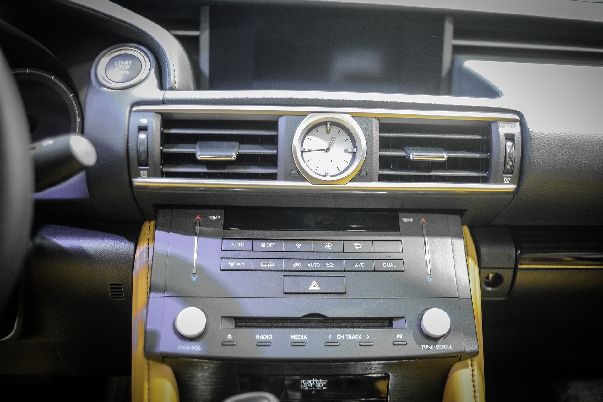 Lexus RC 200t tai Viet Nam anh 11