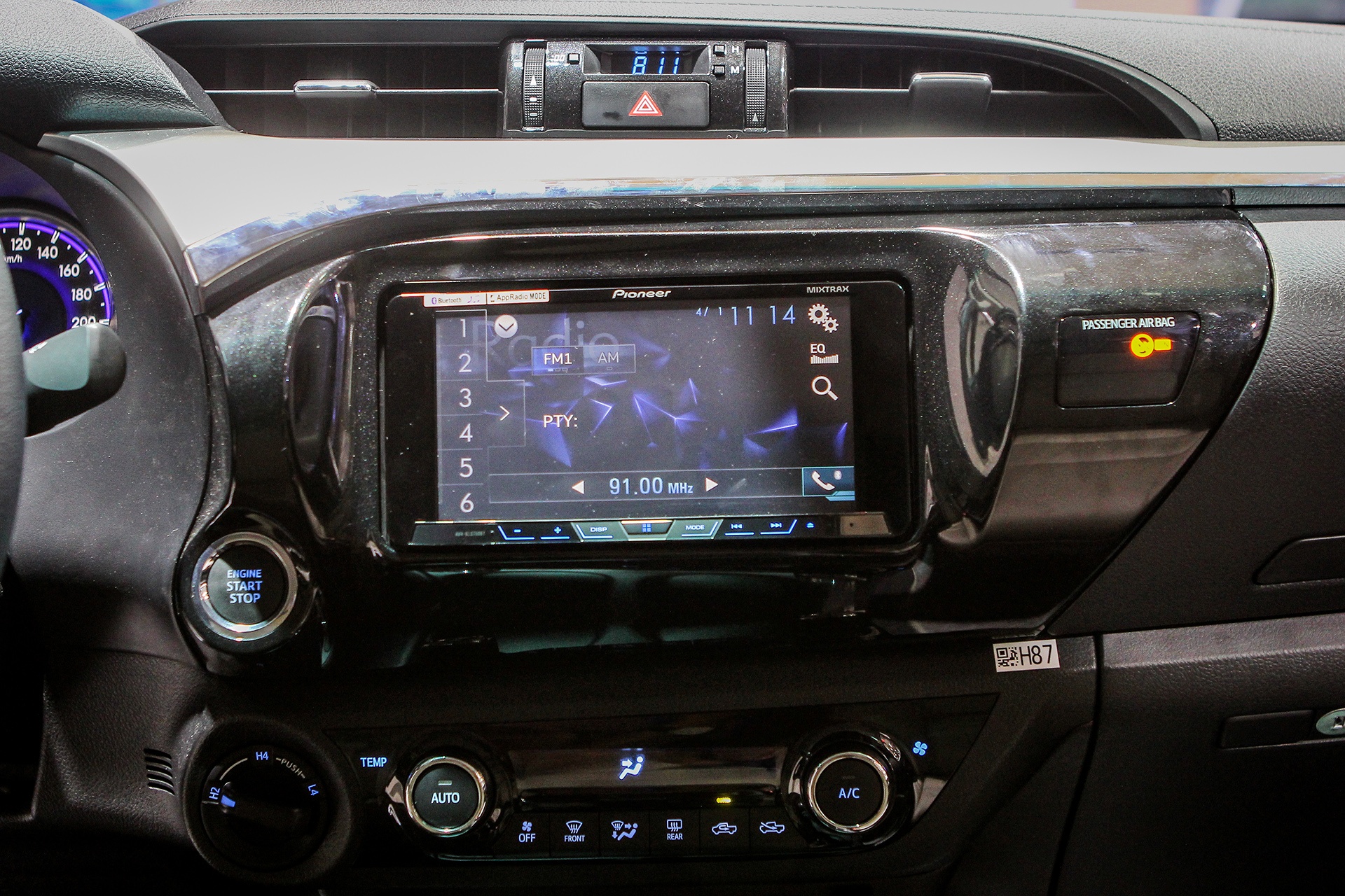 Toyota Hilux 2016 tai Viet Nam anh 9