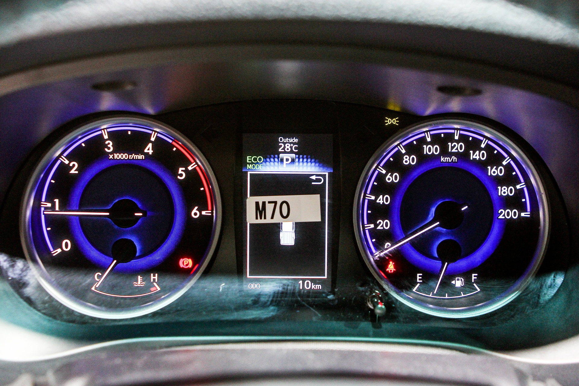 Toyota Hilux 2016 tai Viet Nam anh 11