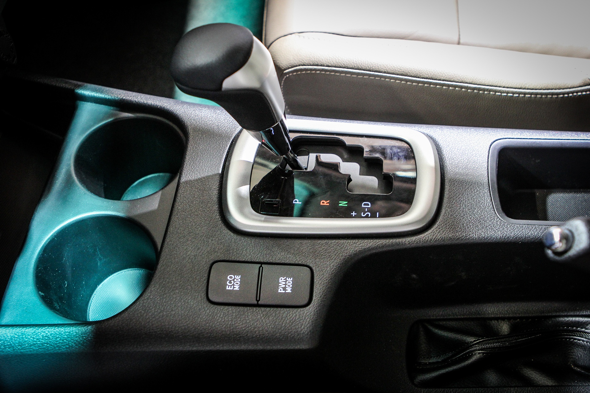 Toyota Hilux 2016 tai Viet Nam anh 12