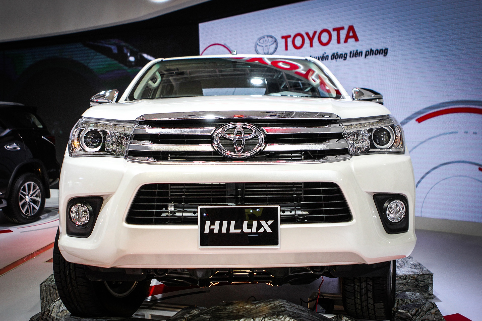 Toyota Hilux 2016 dung dong co moi tai Viet Nam hinh anh