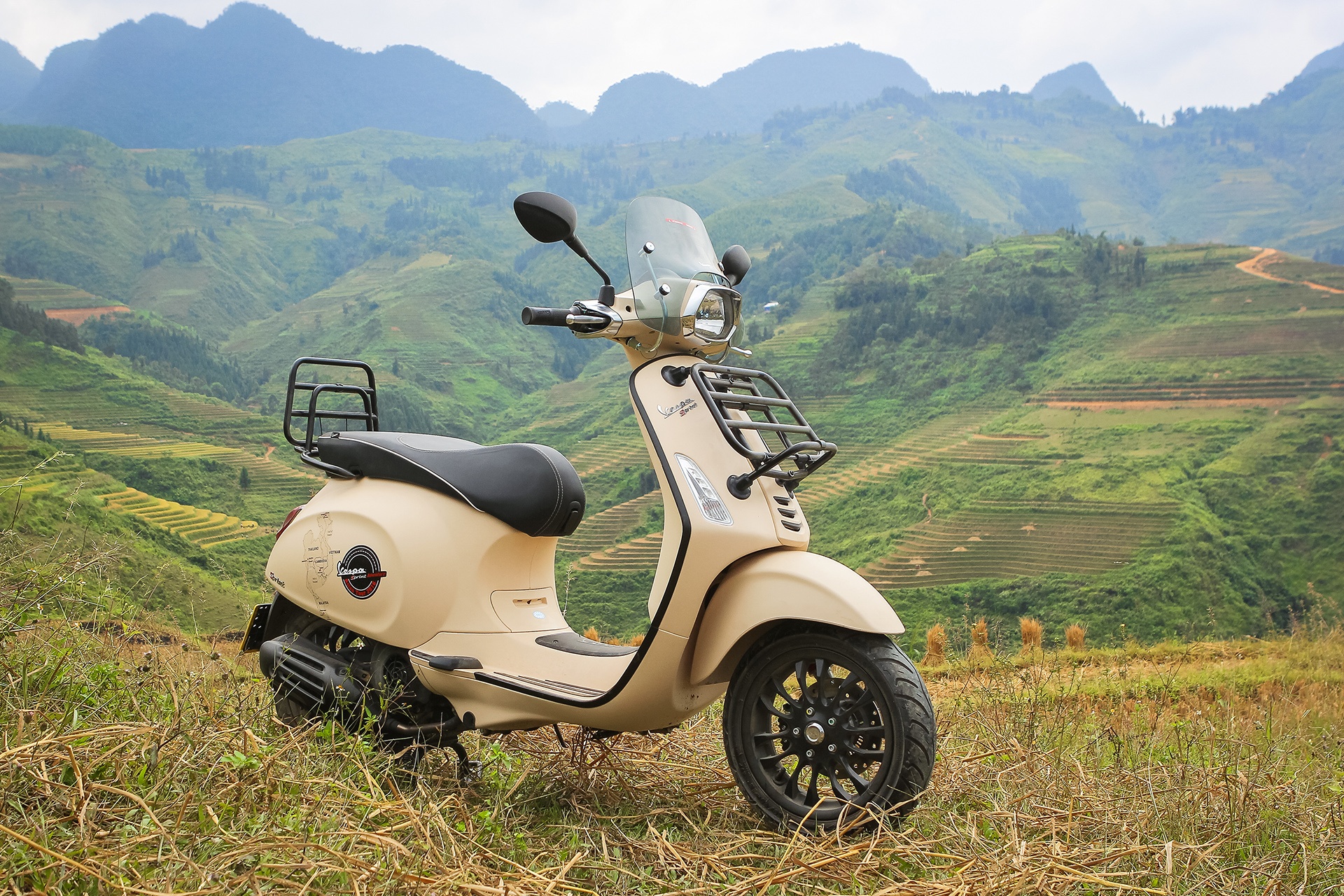 Vespa Sprint ABS Adventure tai Viet Nam anh 1