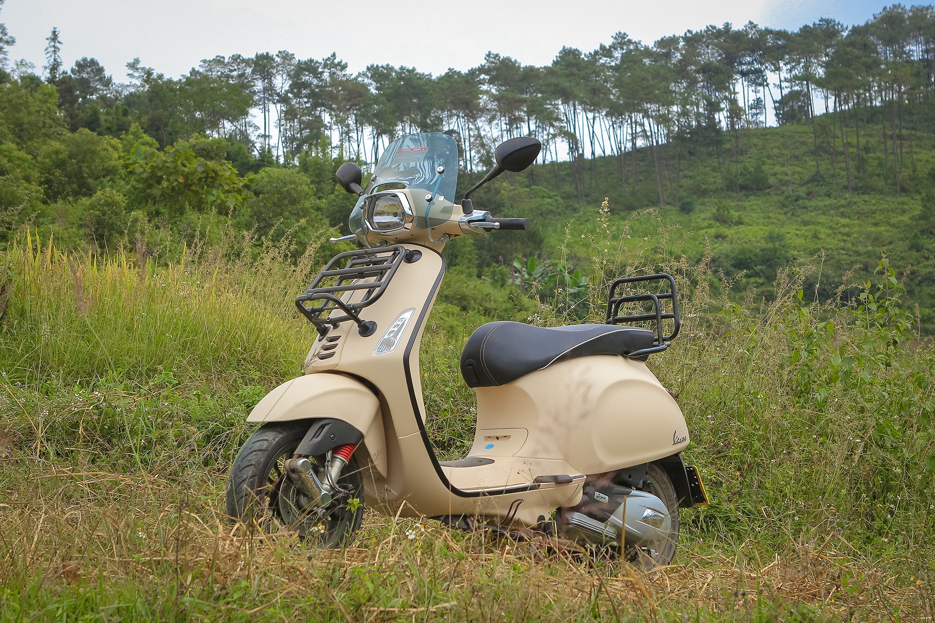 Vespa Sprint ABS Adventure tai Viet Nam anh 3