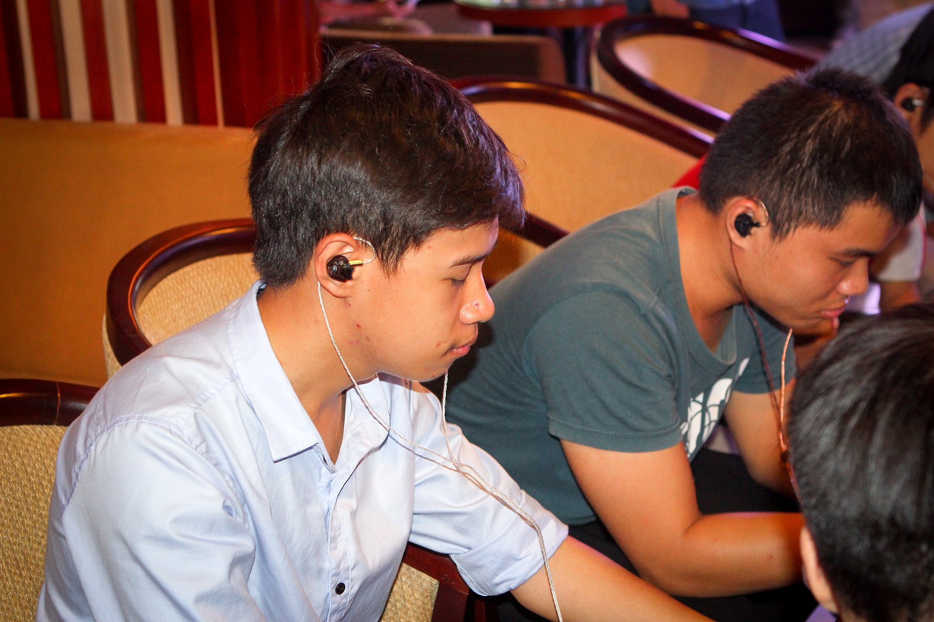 Tai nghe custom tai Viet Nam anh 7