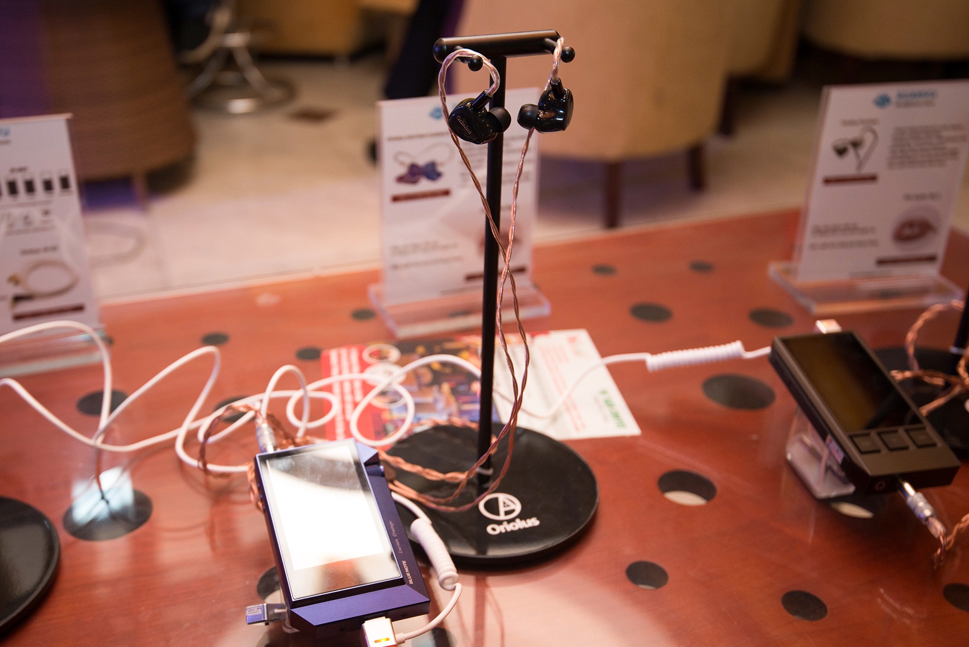 Tai nghe custom tai Viet Nam anh 5