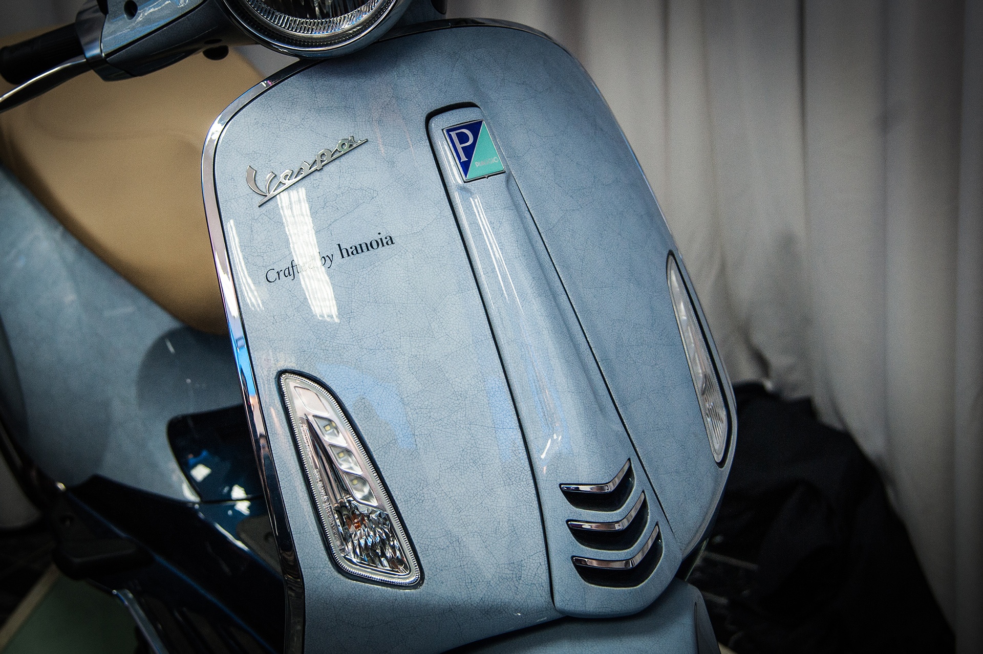 Vespa Primavera can trung tai Viet Nam anh 3