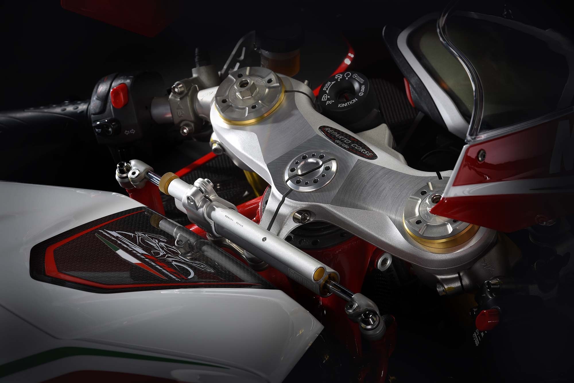 sieu moto MV Agusta F4 RC 2017 anh 6