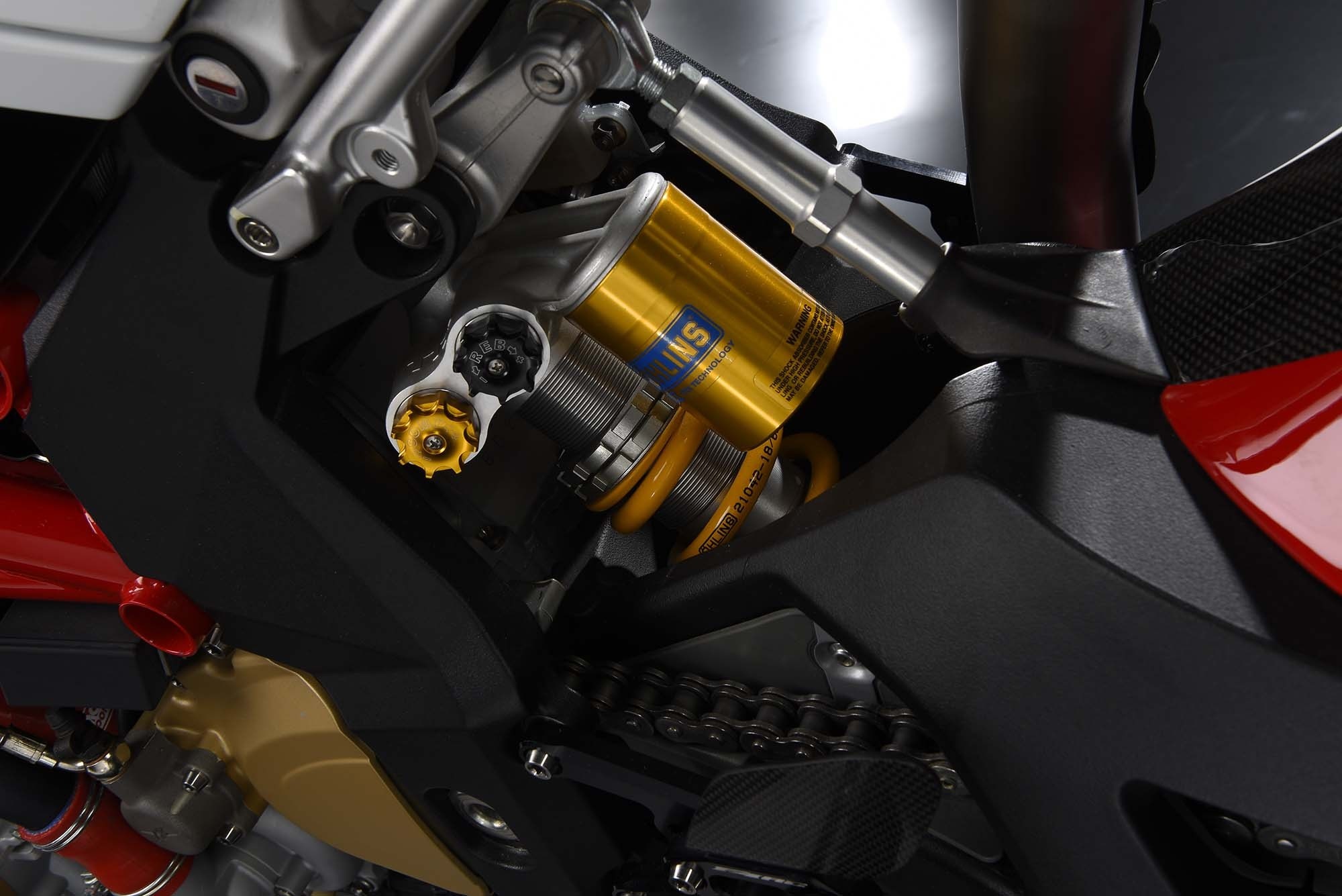 sieu moto MV Agusta F4 RC 2017 anh 9