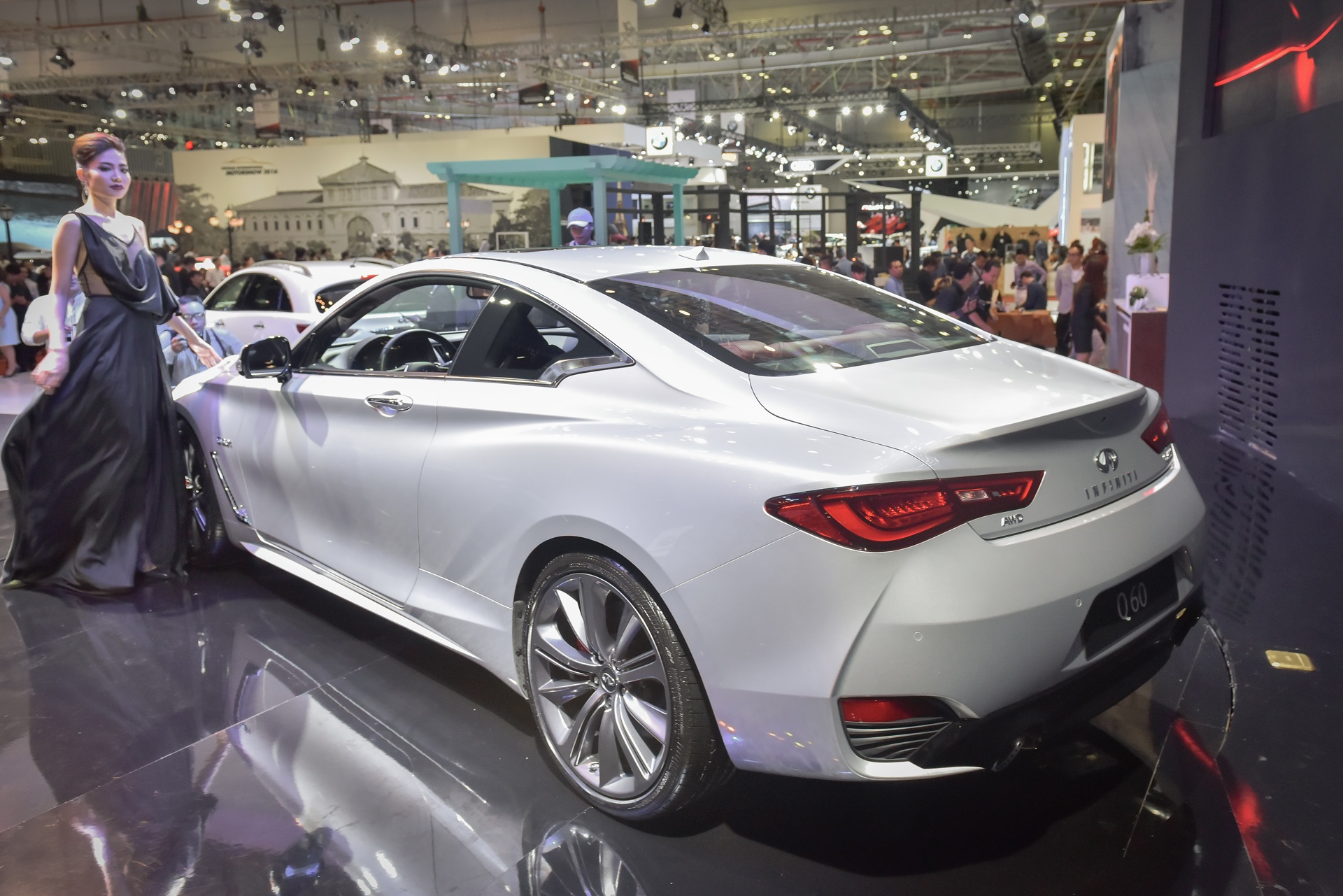 Infiniti Q60 ve Viet Nam anh 3