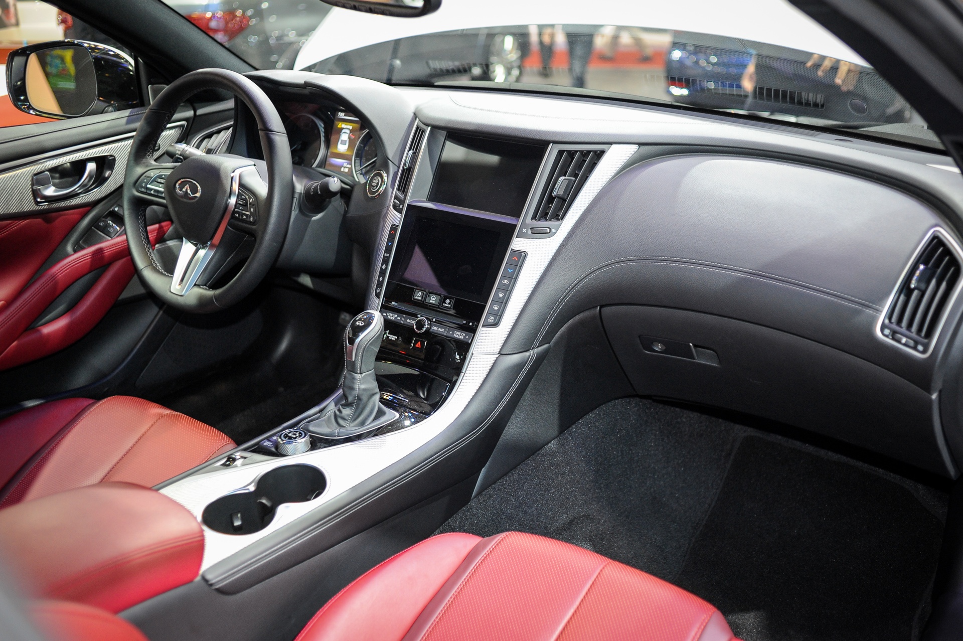 Infiniti Q60 ve Viet Nam anh 7