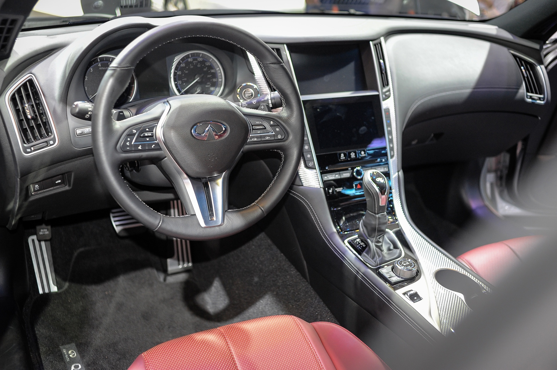 Infiniti Q60 ve Viet Nam anh 8