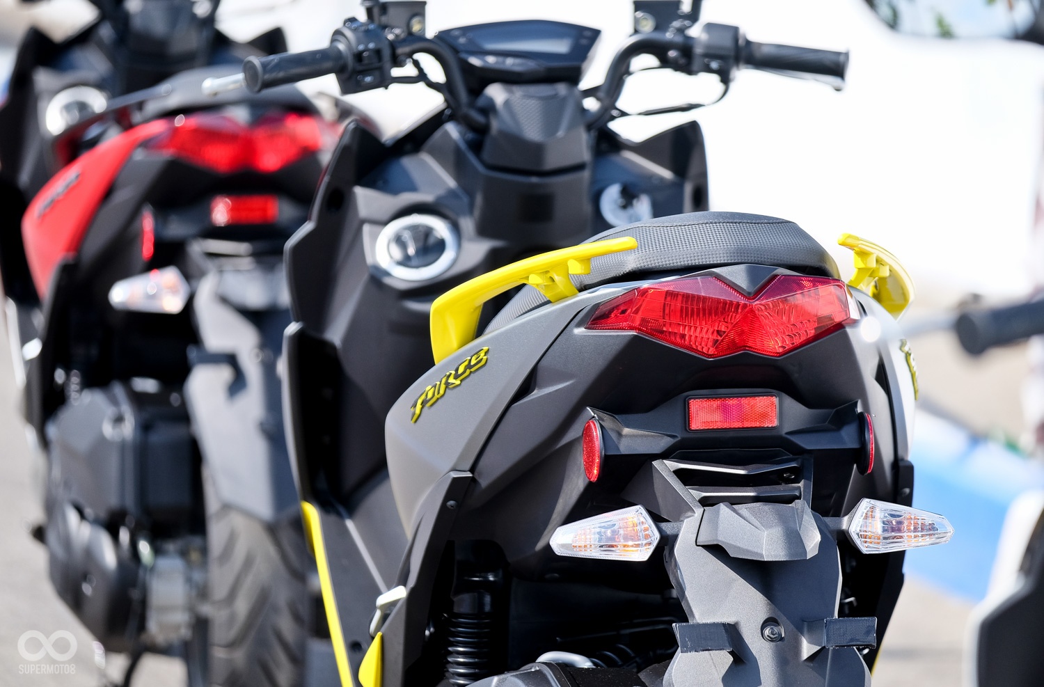 xe tay ga Yamaha Force 2017 ra mat anh 5