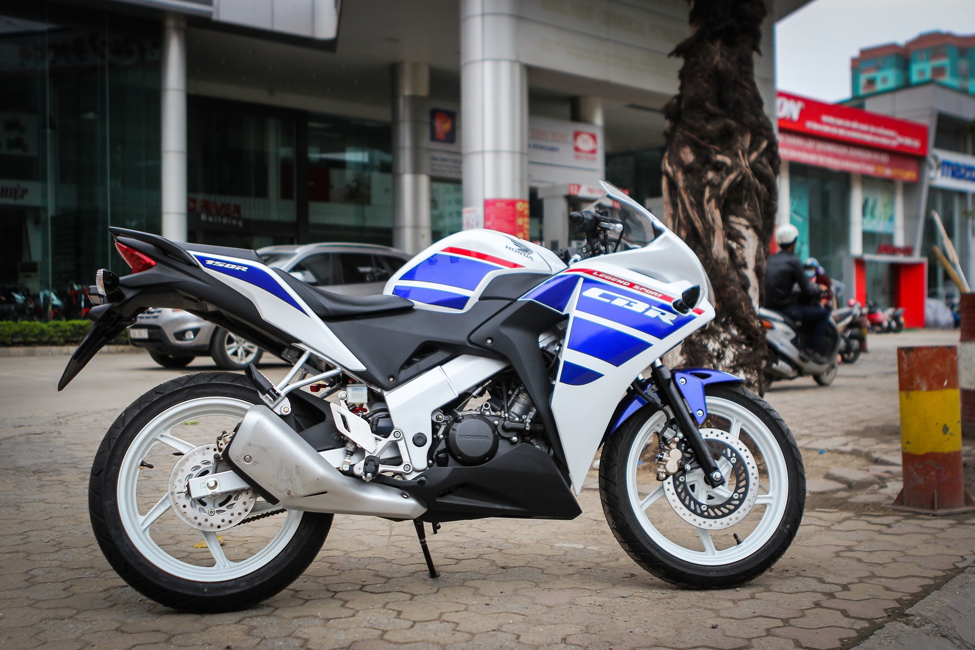 Honda CBR 150R Thai Lan tai Ha Noi anh 1