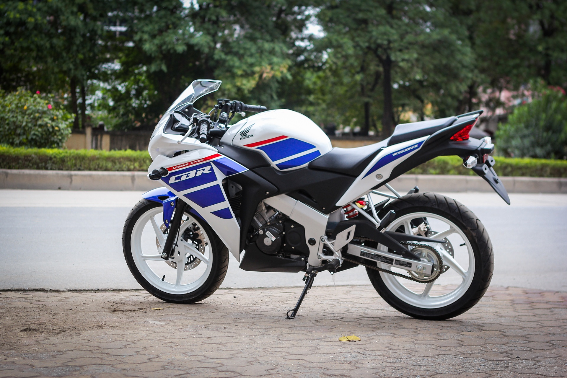 Honda CBR 150R Thai Lan tai Ha Noi anh 3