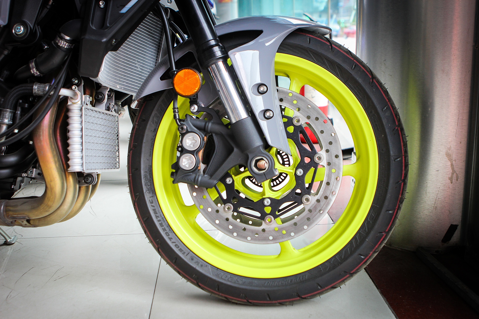 Yamaha MT-10 Night Flou 2016 tai Ha Noi anh 6