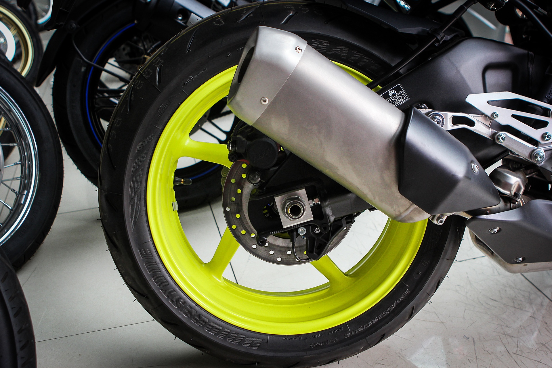 Yamaha MT-10 Night Flou 2016 tai Ha Noi anh 10