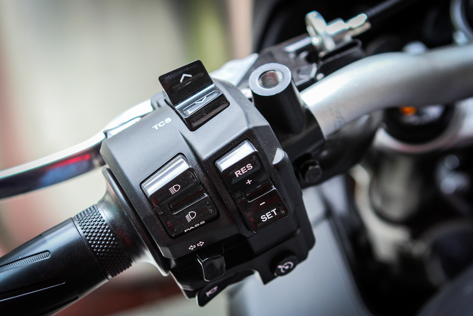 Yamaha MT-10 Night Flou 2016 tai Ha Noi anh 12