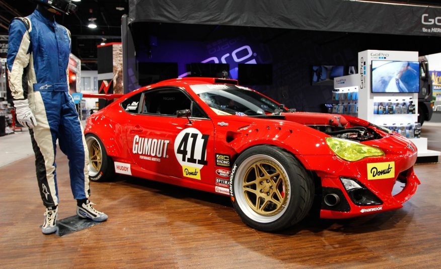 Toyota 86 dung dong co Ferrari anh 1