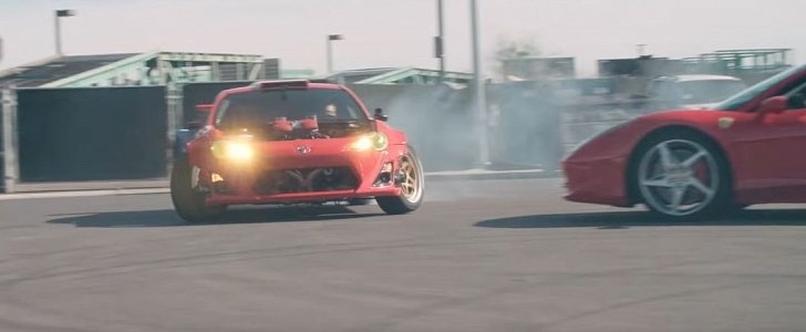 Bieu dien xe mao hiem voi Toyota 86 dong co Ferrari hinh anh
