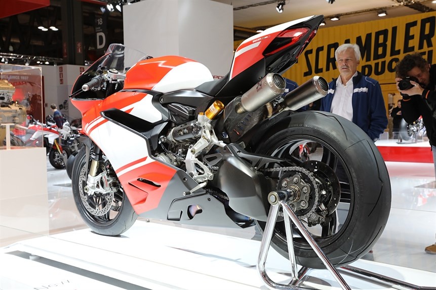 Ducati 1299 Superleggera trinh lang anh 3