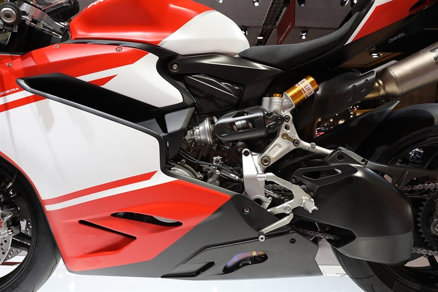 Ducati 1299 Superleggera trinh lang anh 5