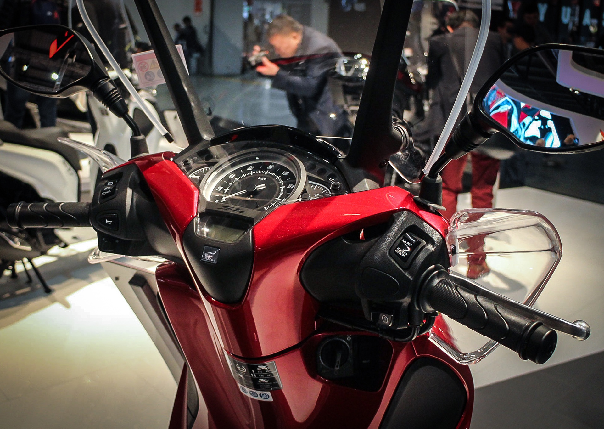 Honda SH 125i 2017 chau Au anh 4