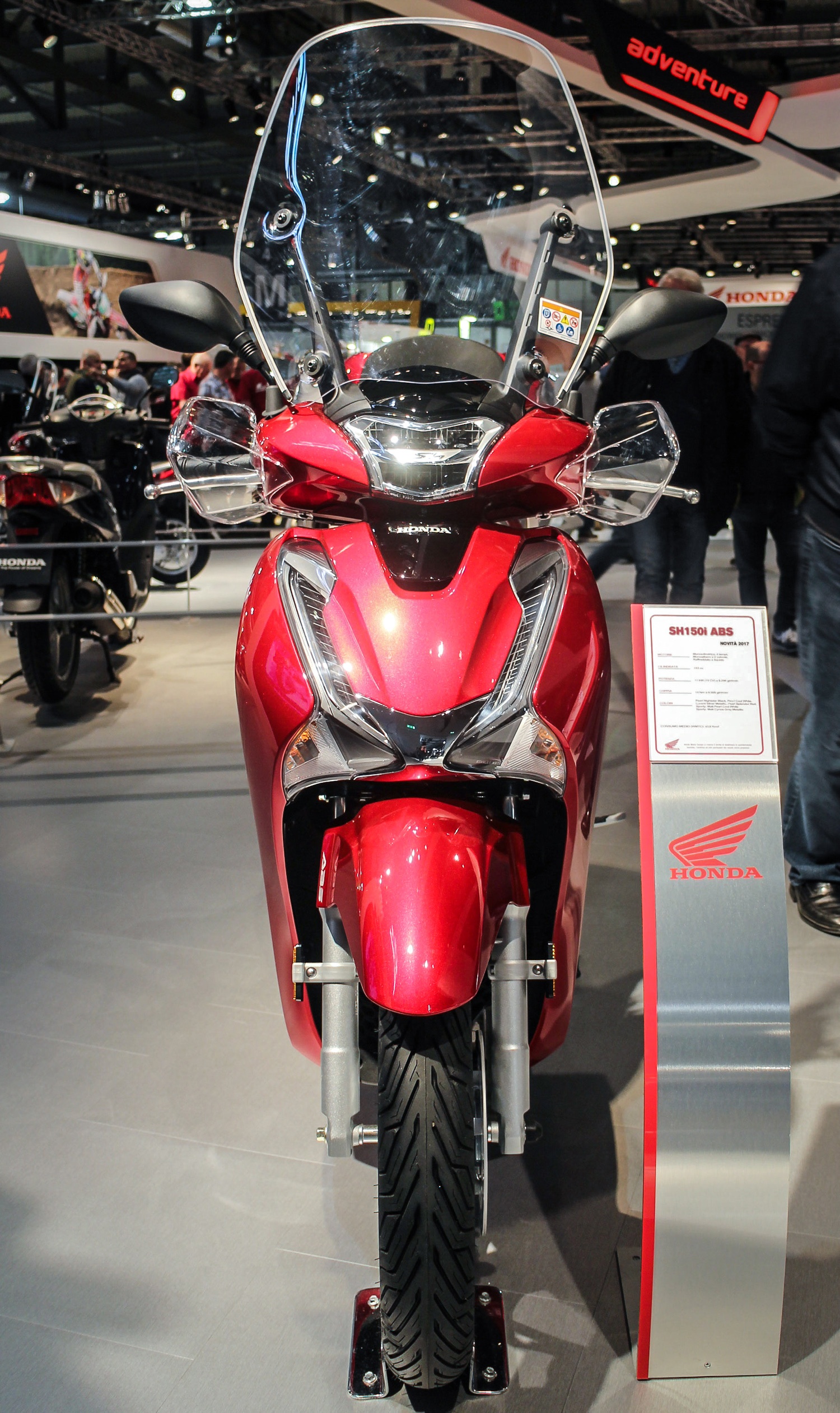 Honda SH 125i 2017 chau Au anh 1