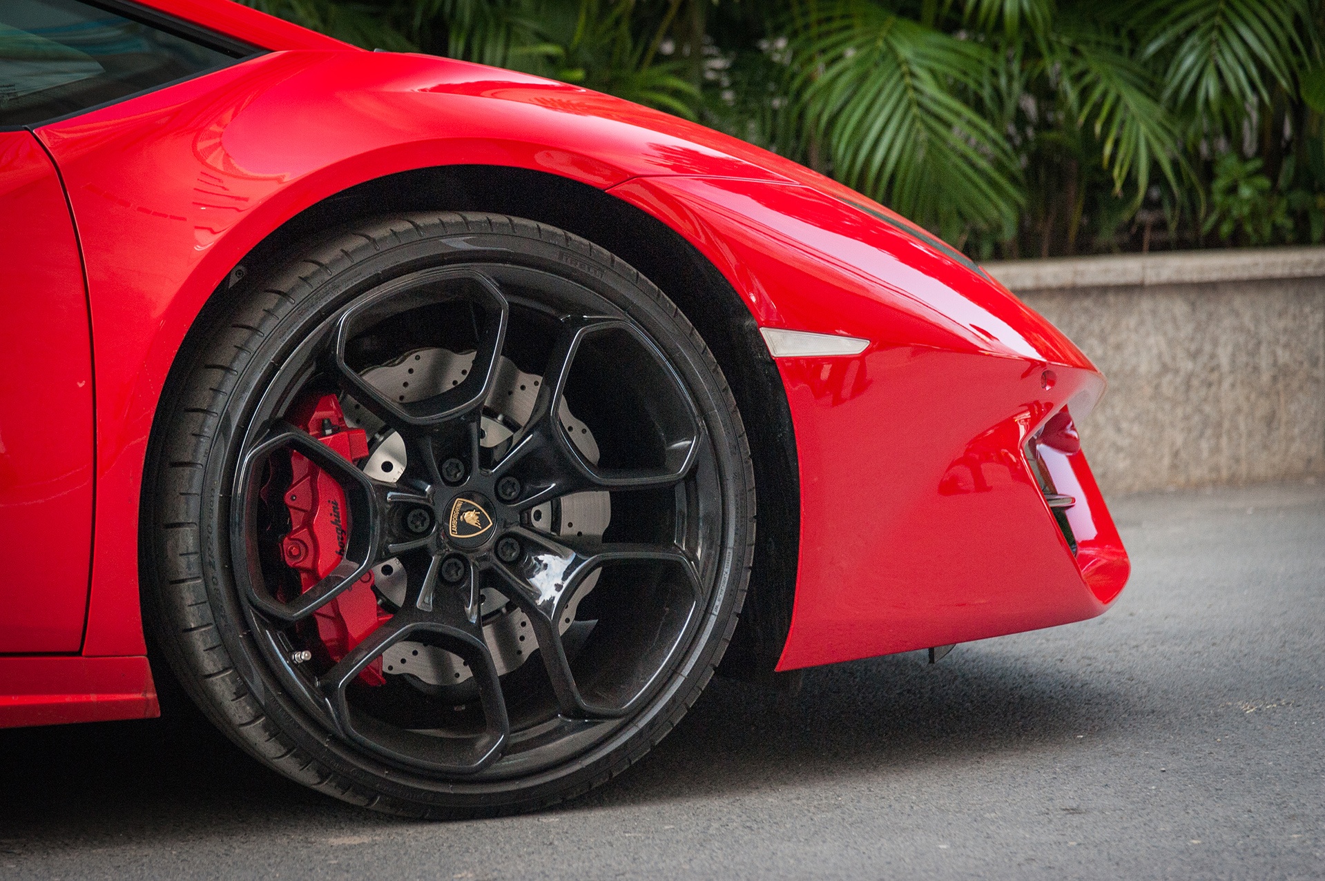Lamborghini Huracan LP580-2 tại Hà Nội ảnh 5 Lamborghini Huracan LP580-2 tai Ha Noi anh 5