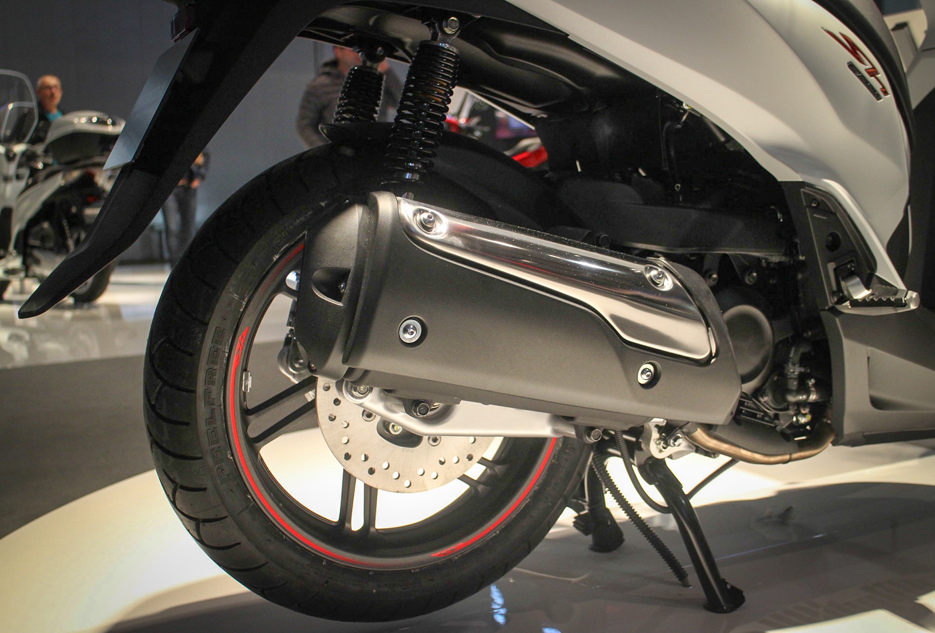 Honda SH 300i 2017 tai chau Au anh 9