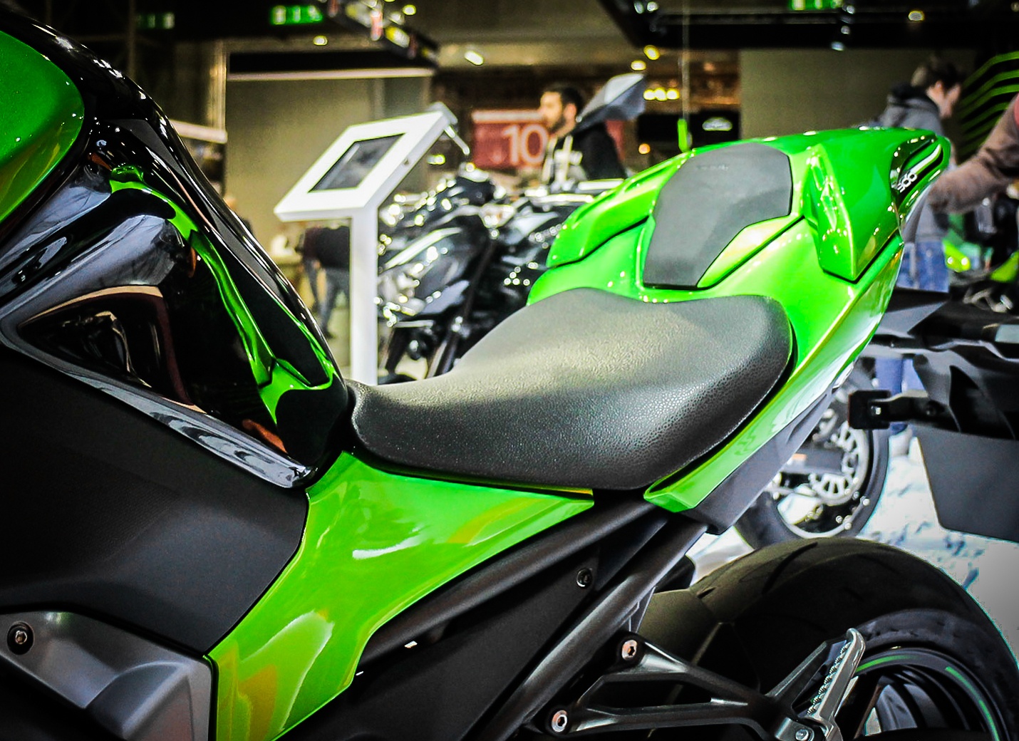 Kawasaki Z900 trình làng ảnh 7 Kawasaki Z900 trinh lang anh 7