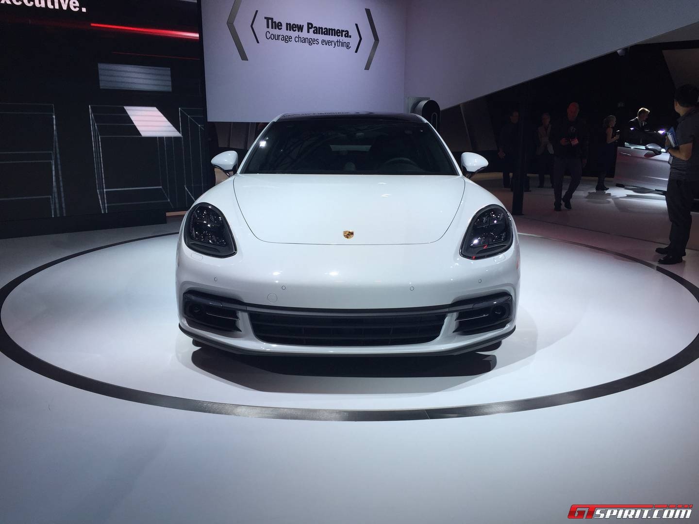 Porsche Panamera Executive 2016 anh 2