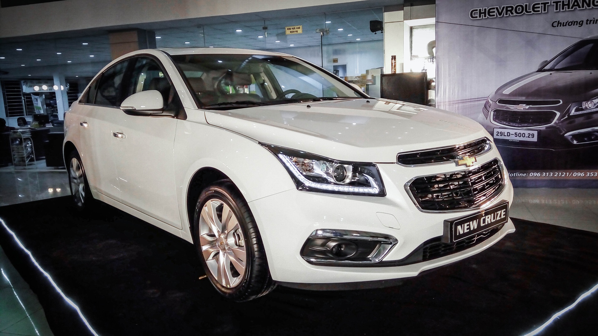 Chevrolet Cruze ban nang cap gia tu 589 trieu dong hinh anh