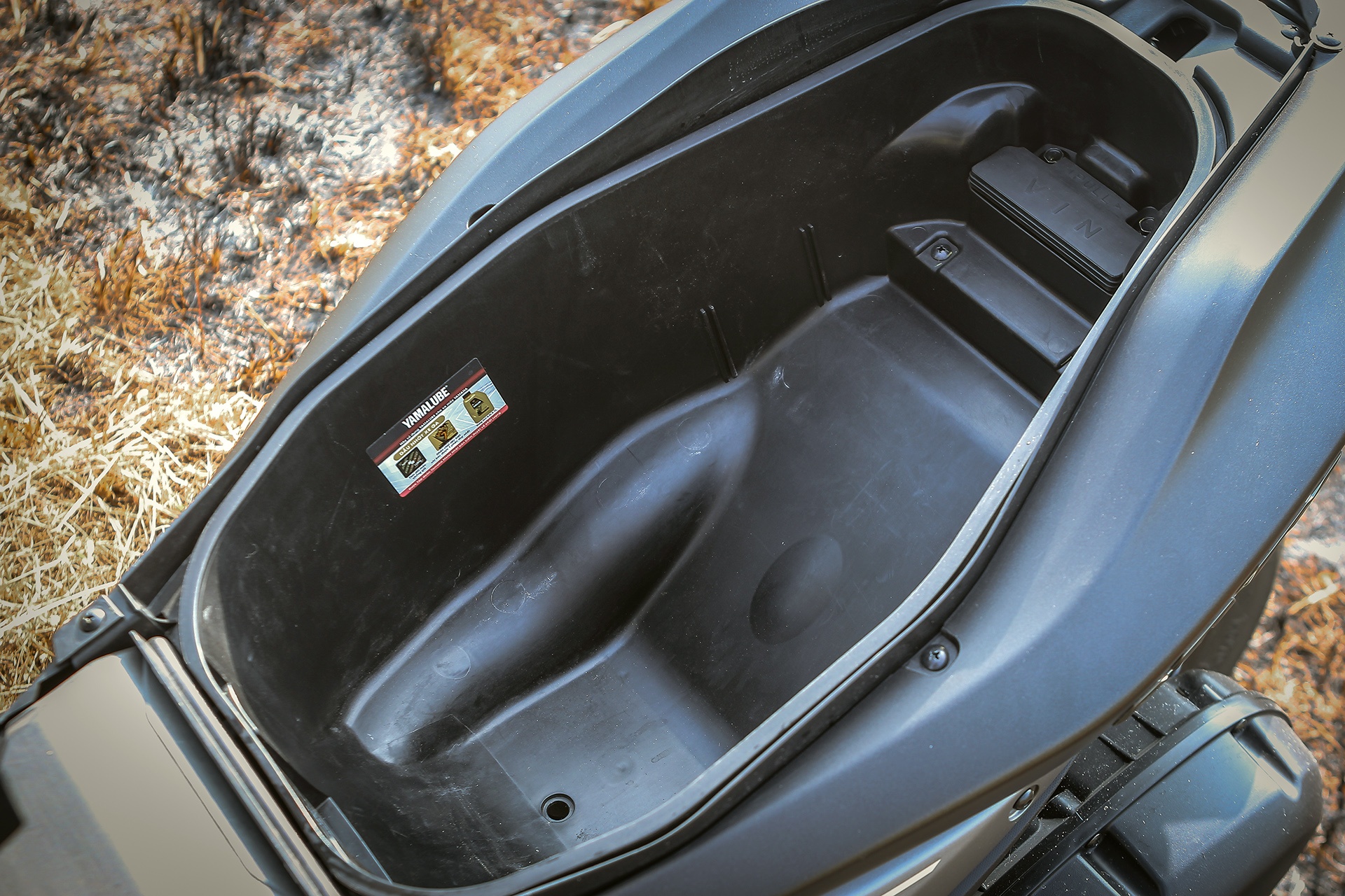 Yamaha NVX đen mờ ảnh 8 Yamaha NVX den mo anh 8