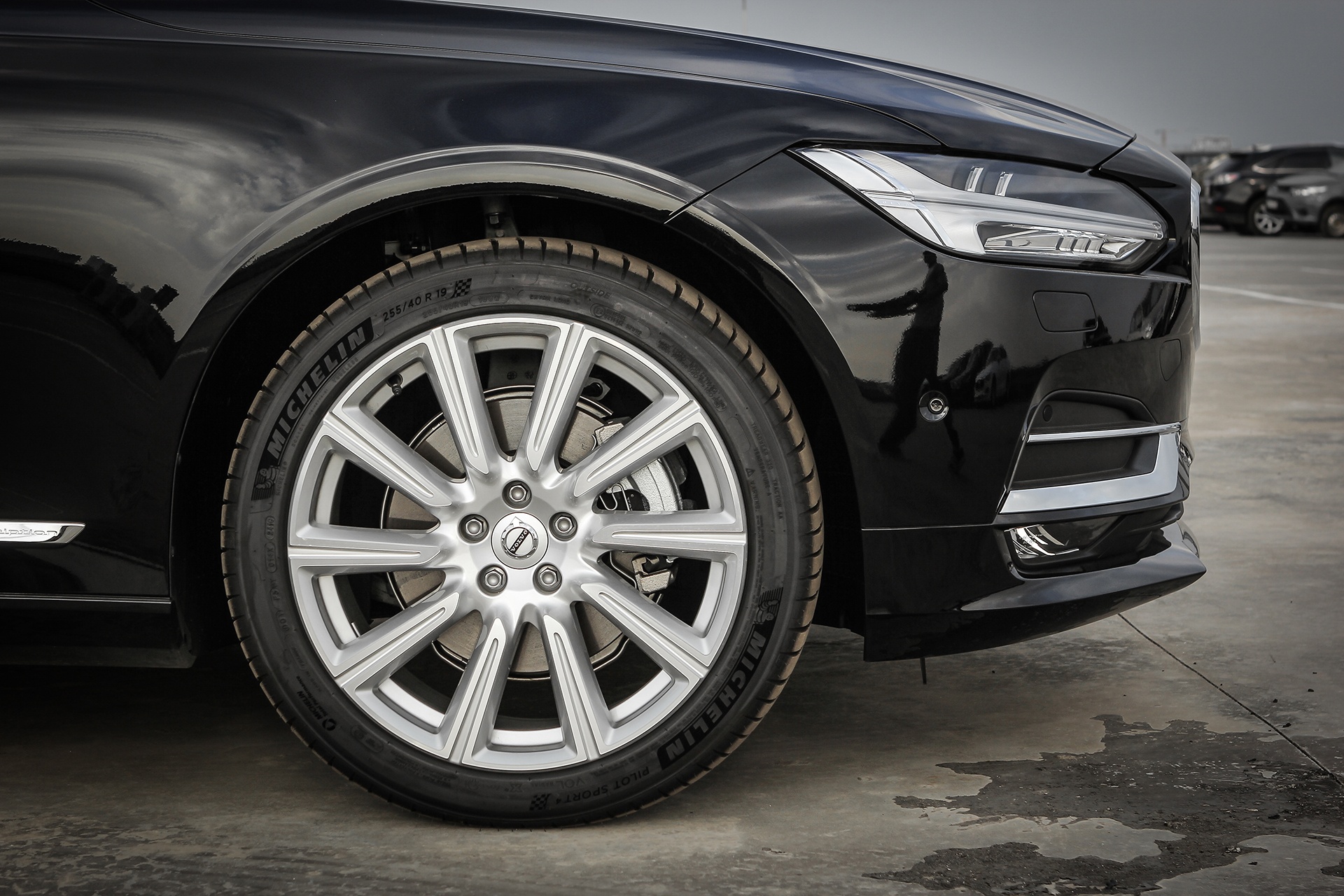Volvo S90 Momentum gia hon 2 ty anh 6