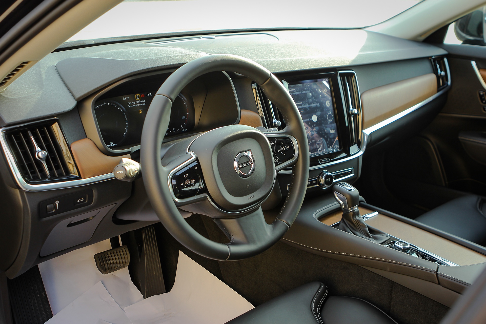 Volvo S90 Momentum gia hon 2 ty anh 7