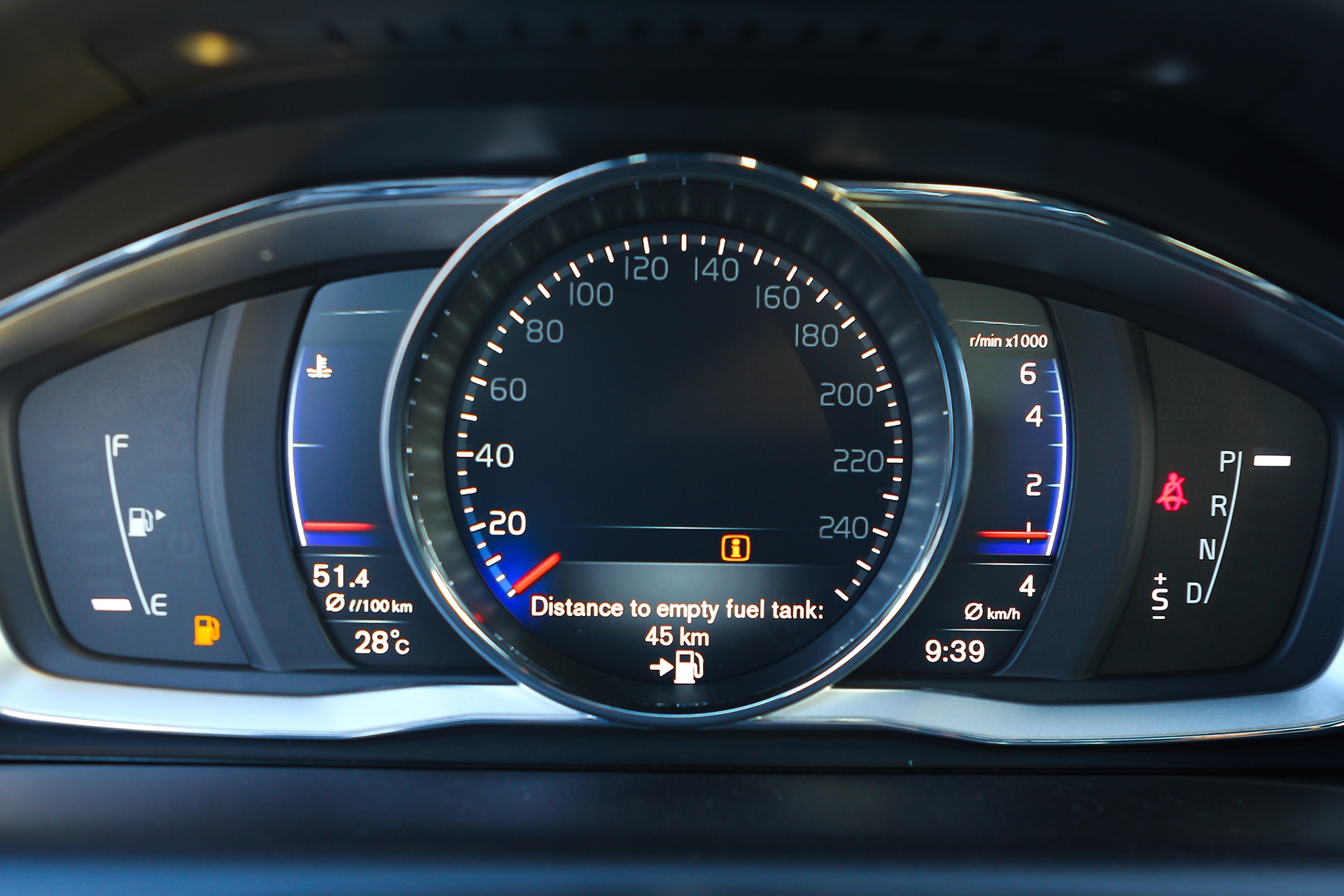 thong so Volvo XC60 anh 8