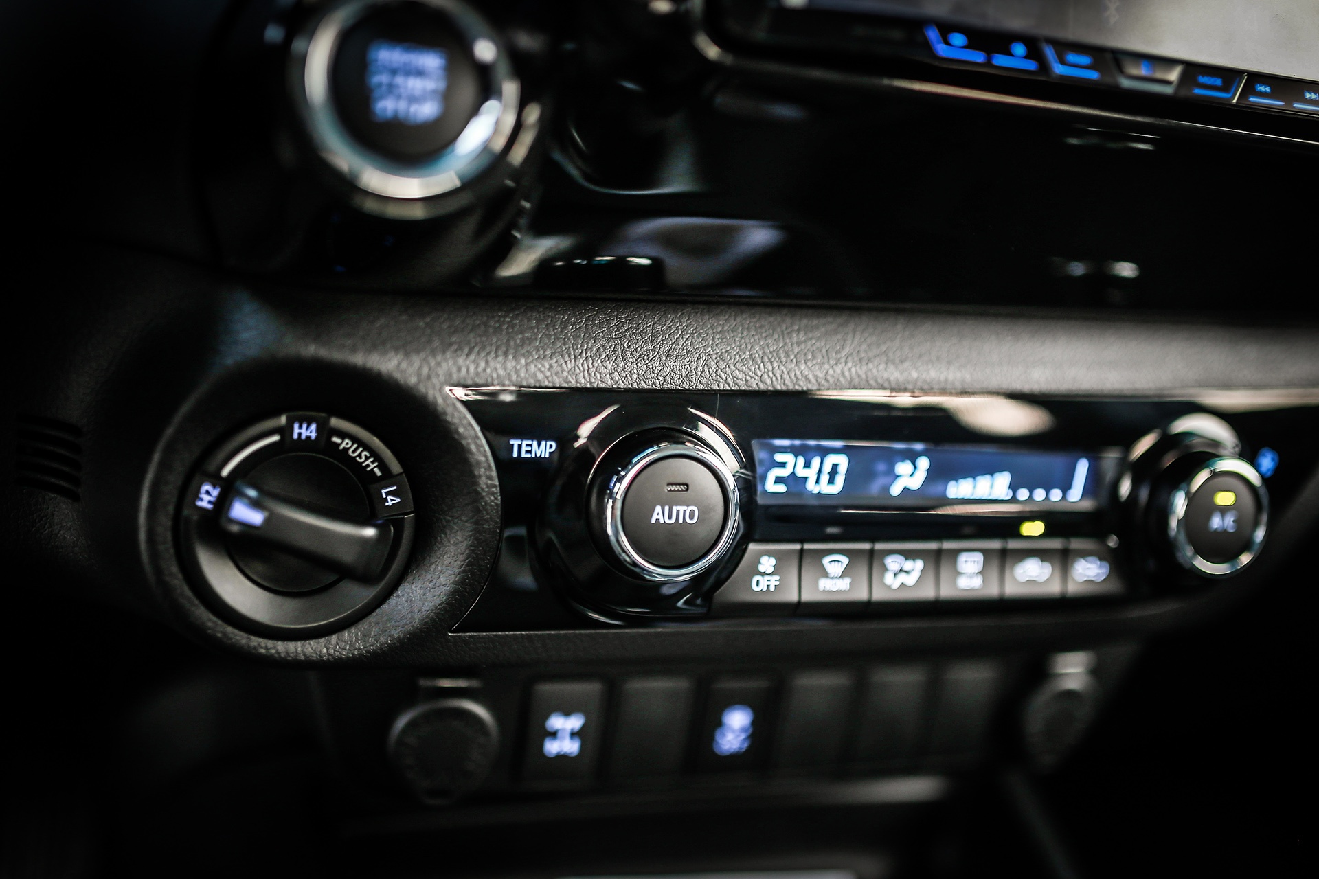 Toyota Hilux 2016 moi tai Viet Nam anh 11